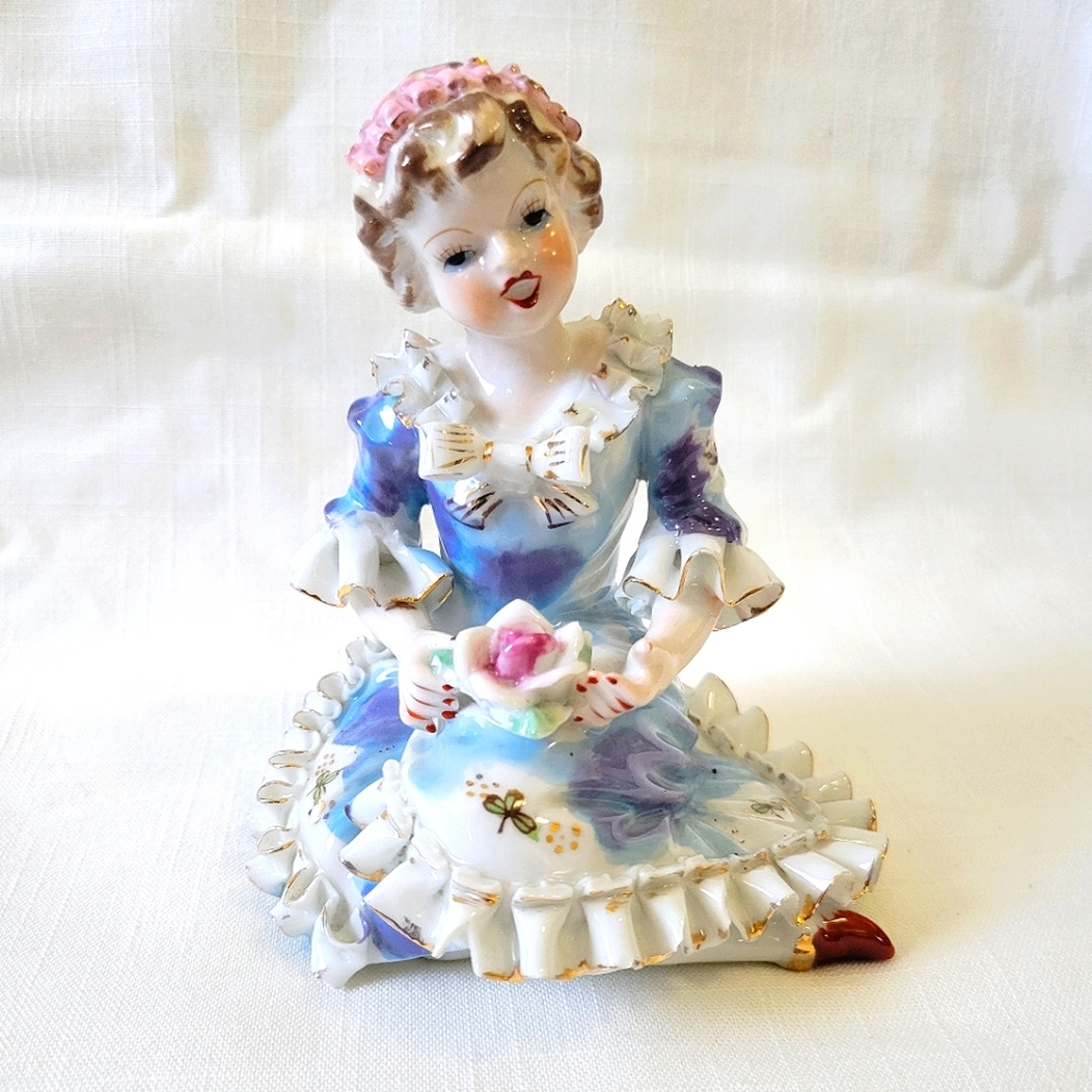 Beautiful Vintage Victorian Girl Porcelain Figurine